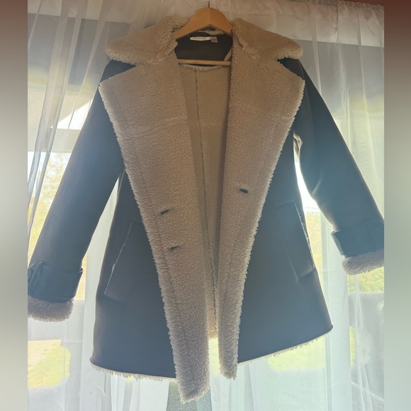 Sherpa jacket from Montreal boutique - Picture 3 of 7